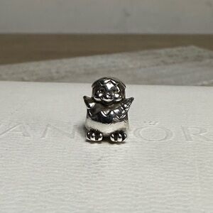 Pandora great shape Spring chicken barn Easter chick s925 ale sterling charm